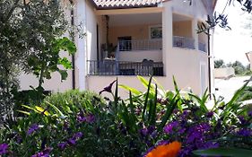 Casa De Amigos